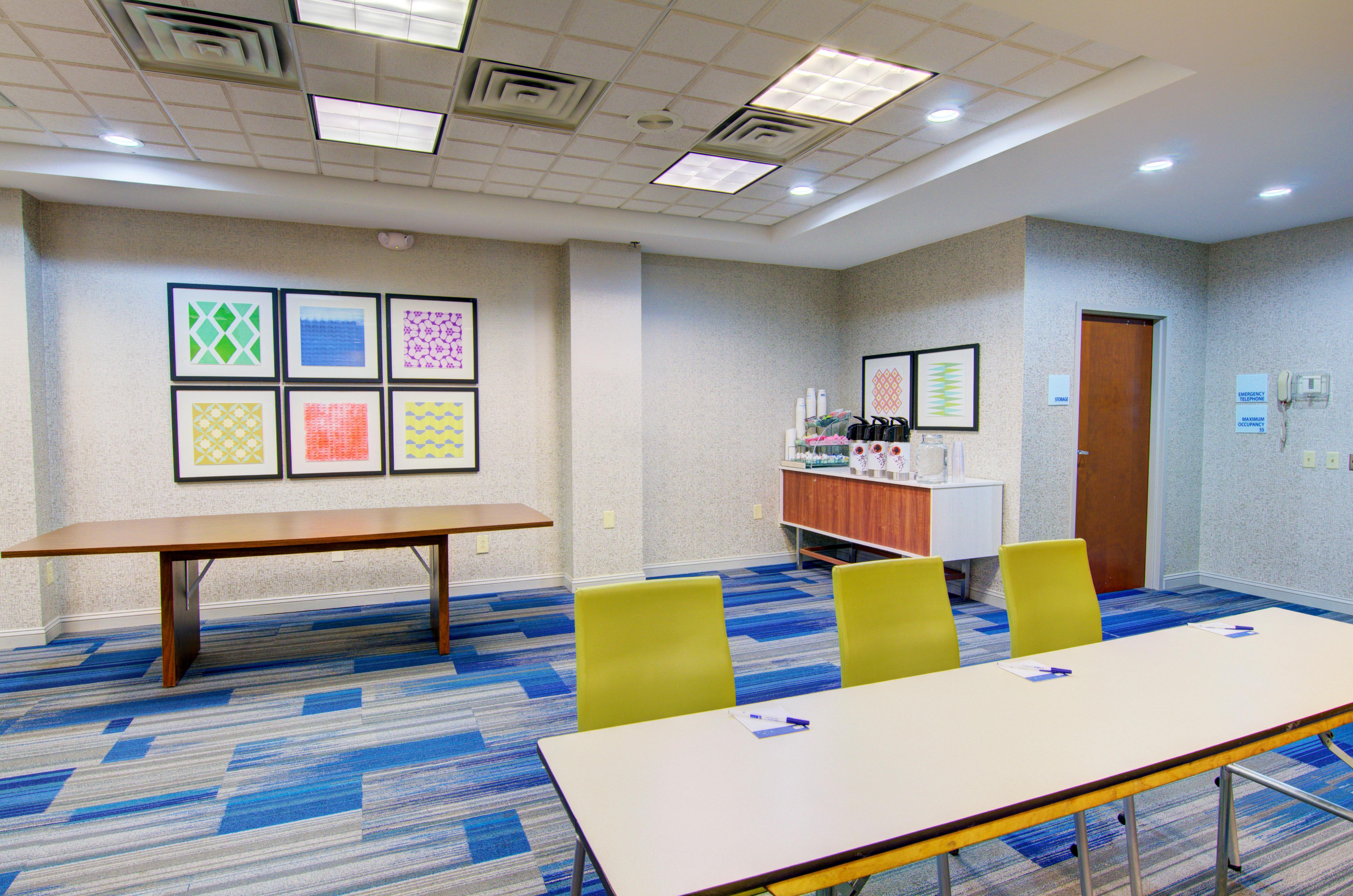 Holiday Inn Express Blacksburg By Ihg Exterior photo