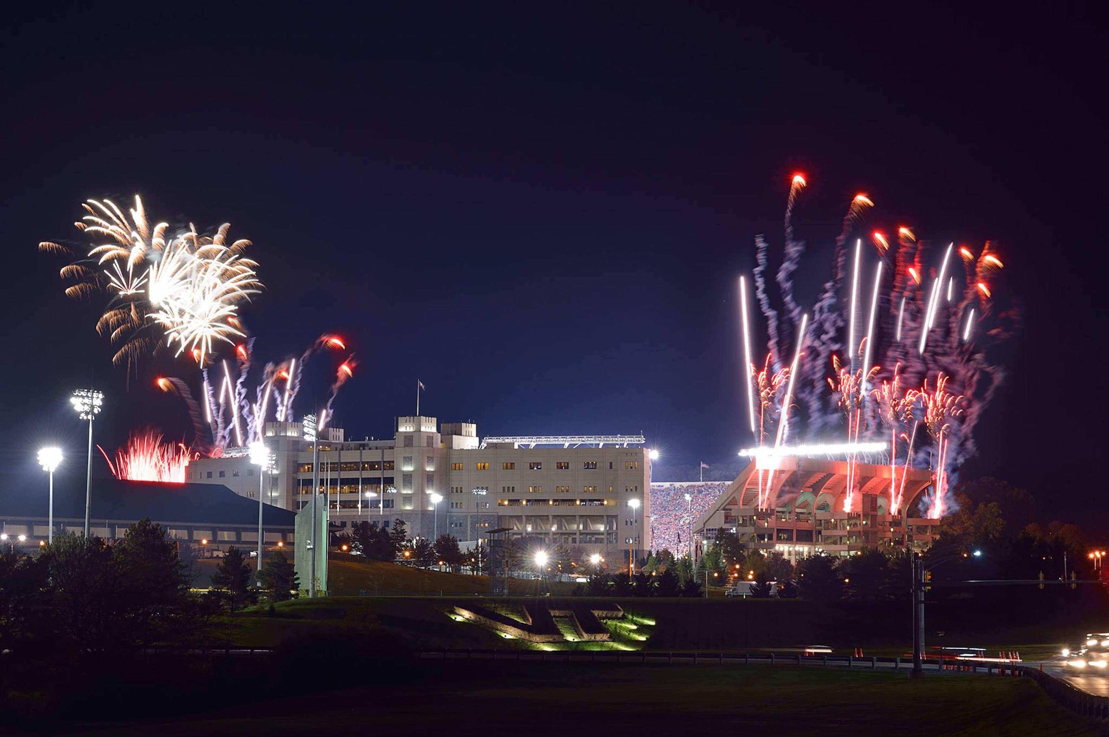 Holiday Inn Express Blacksburg By Ihg Exterior photo