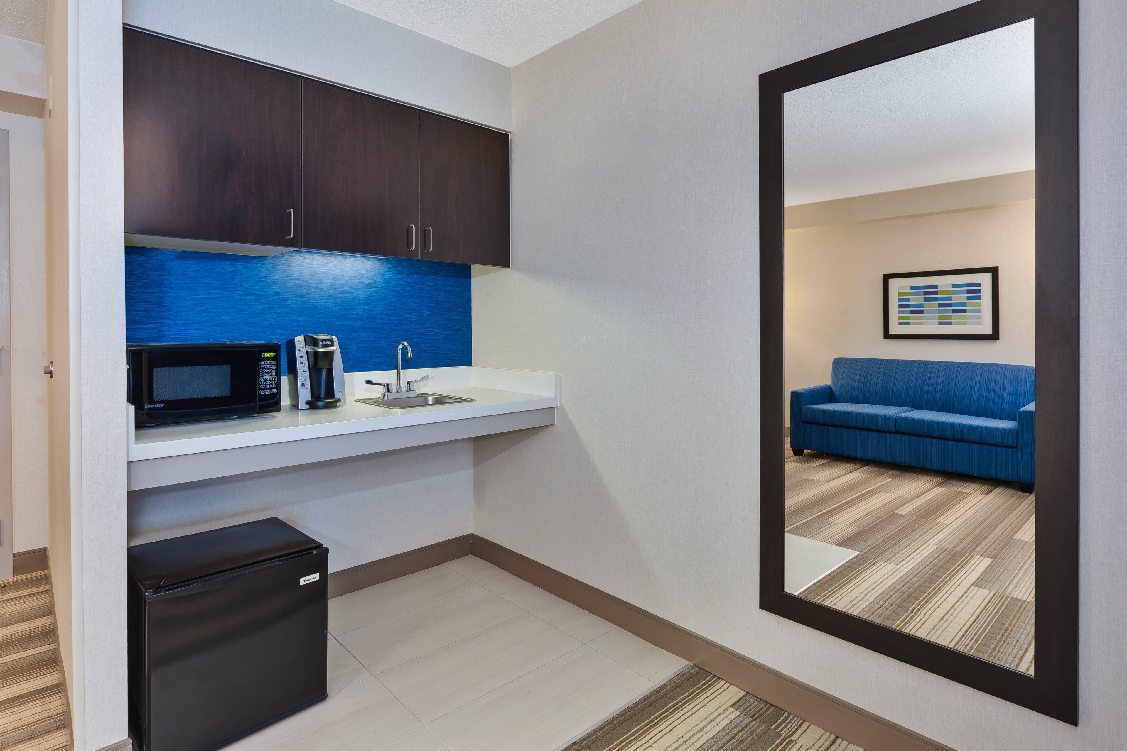 Holiday Inn Express Blacksburg By Ihg Exterior photo