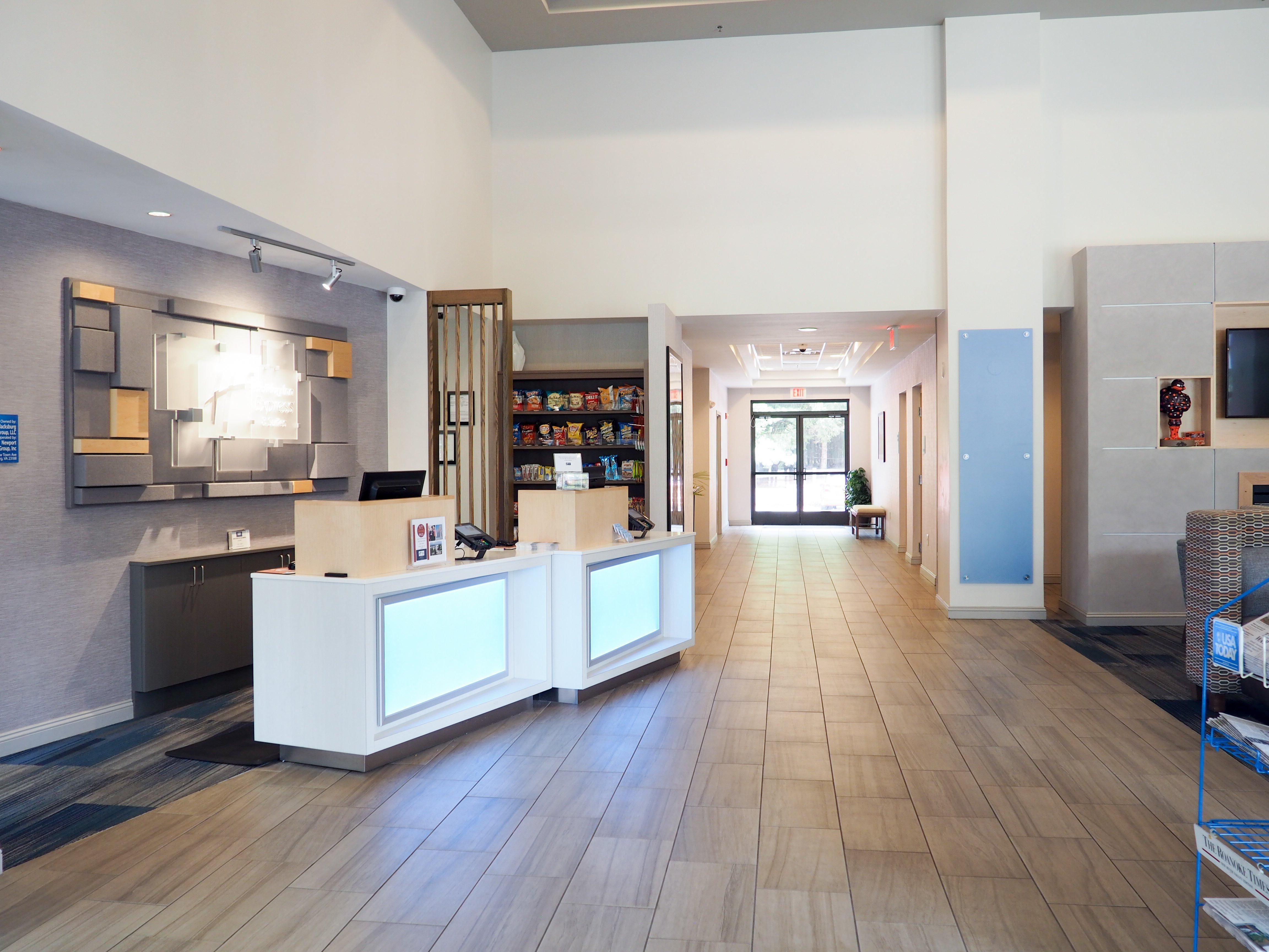 Holiday Inn Express Blacksburg By Ihg Exterior photo